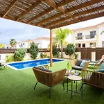 Breeze Villa *